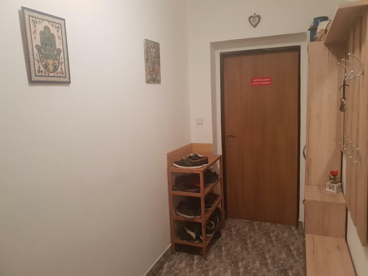 Farm Stay Nh Stables Nyrany Esterno foto